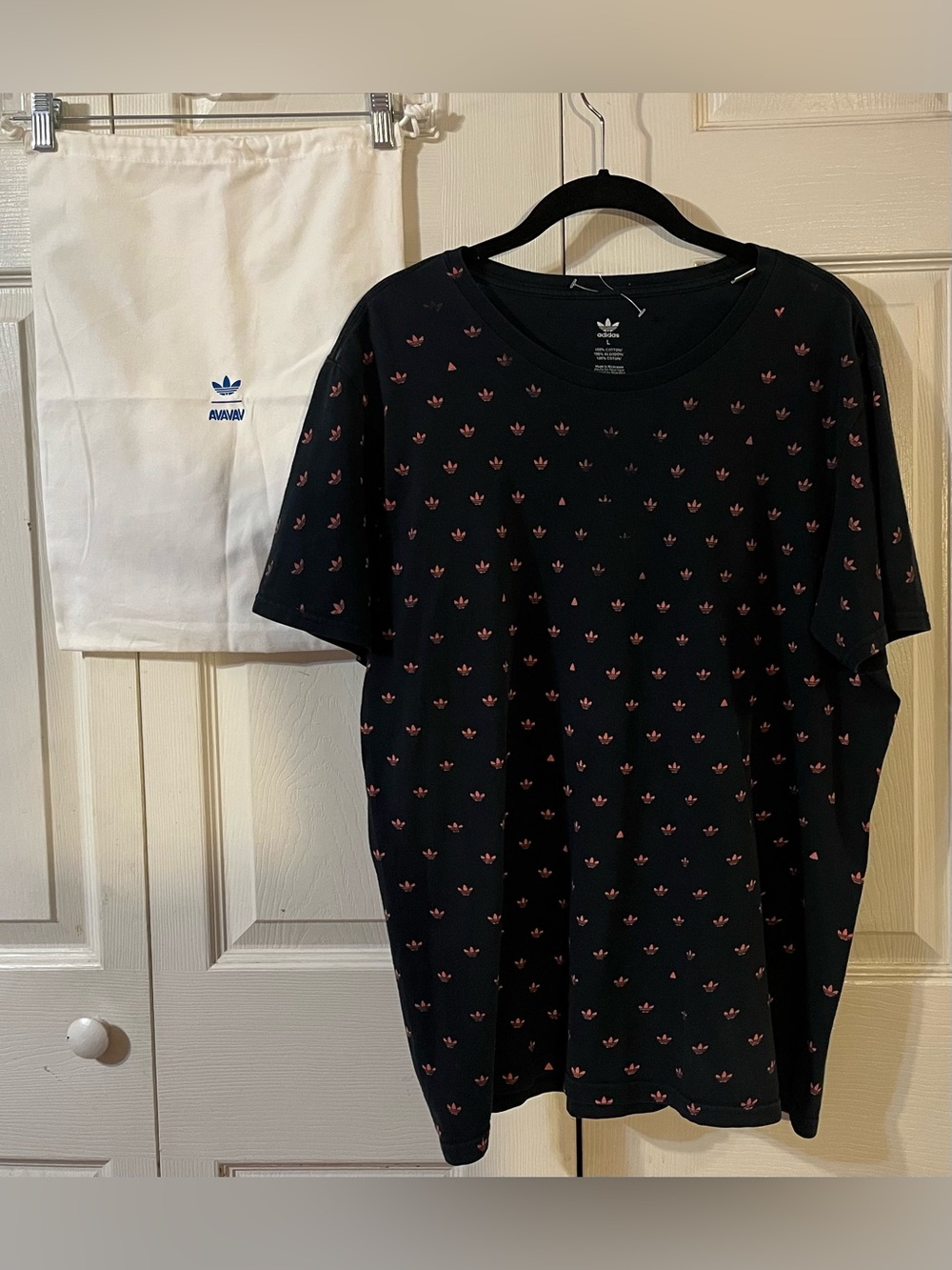 Adidas Originals Trefoil Print T Shirt(L) ➕adidas x Avavav Collab Dustbag Bundle